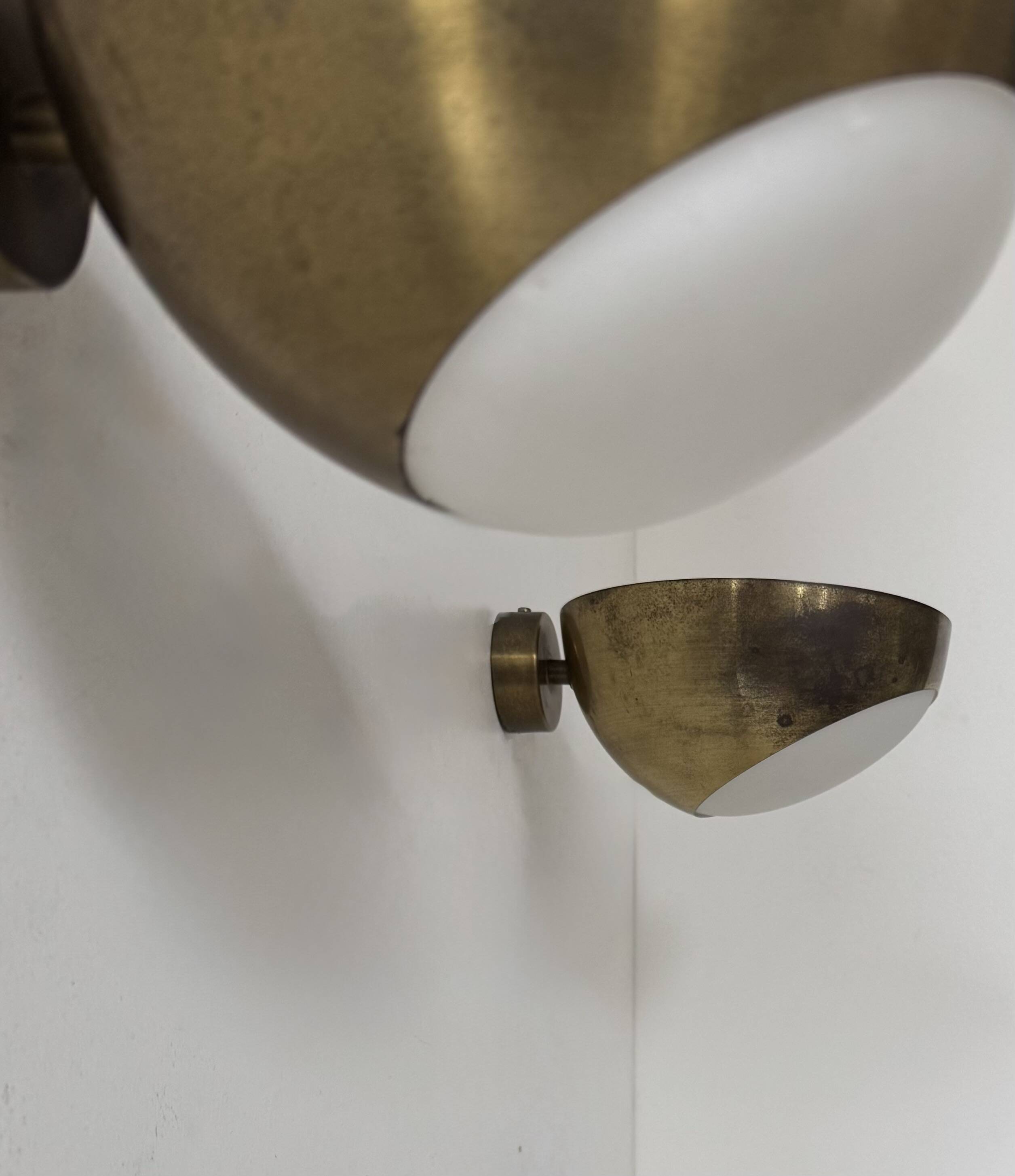 Paire d'appliques vintage laiton et verre, Italie 1960