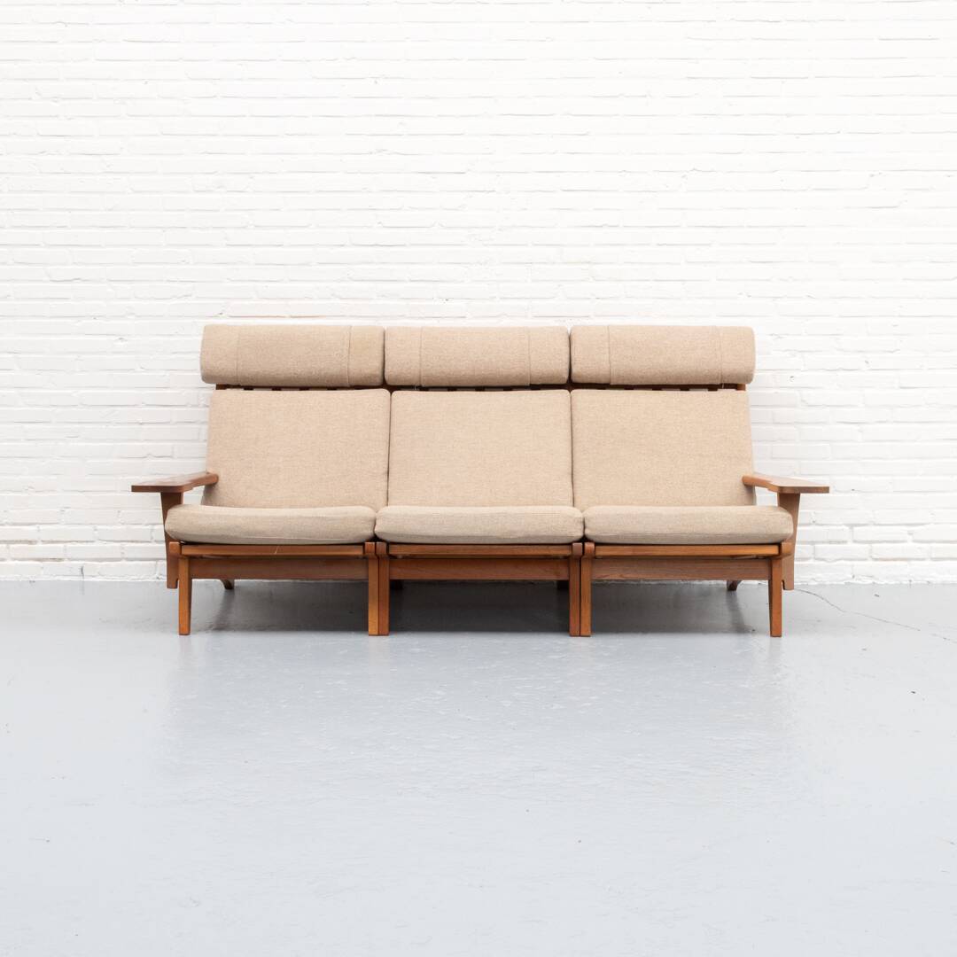 GE-375/3 Three-seater Sofa by Hans Wegner  for Getama