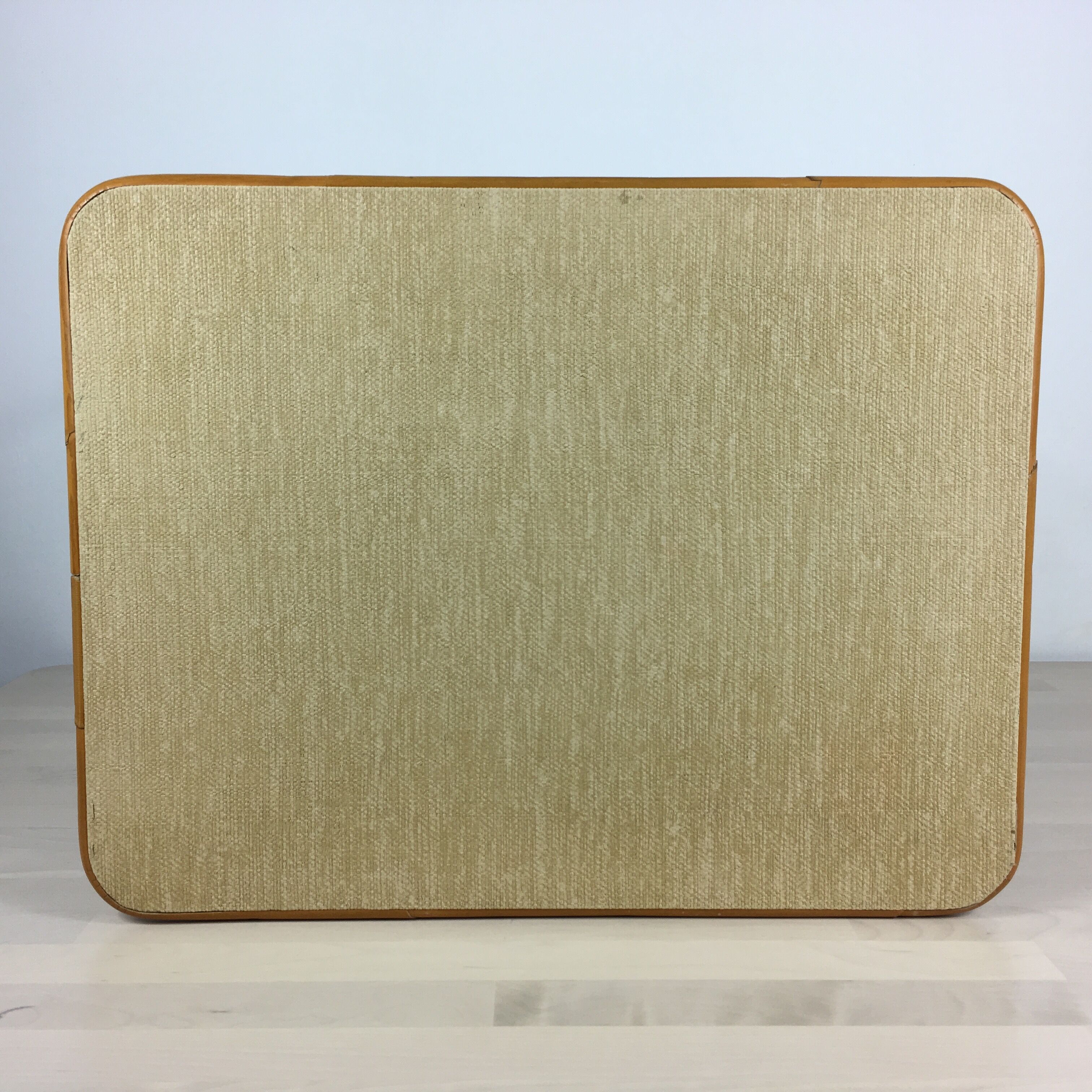 Table basse en rotin et osier