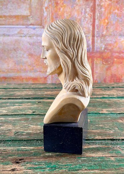 Bust of Christ signed A. Giannelli, ancient Italian sculpture.