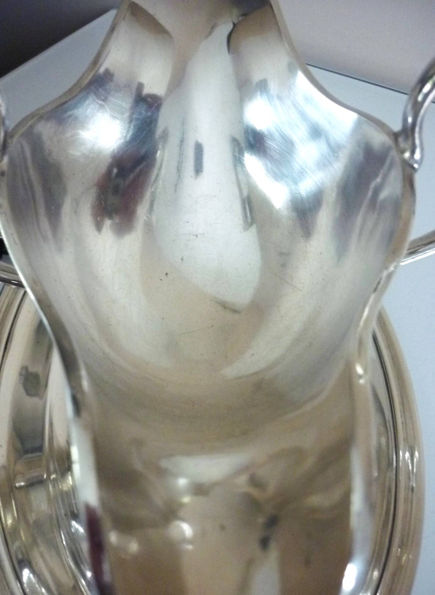 Large gravy boat on its frame, silver metal Cailar Bayard, 19th century