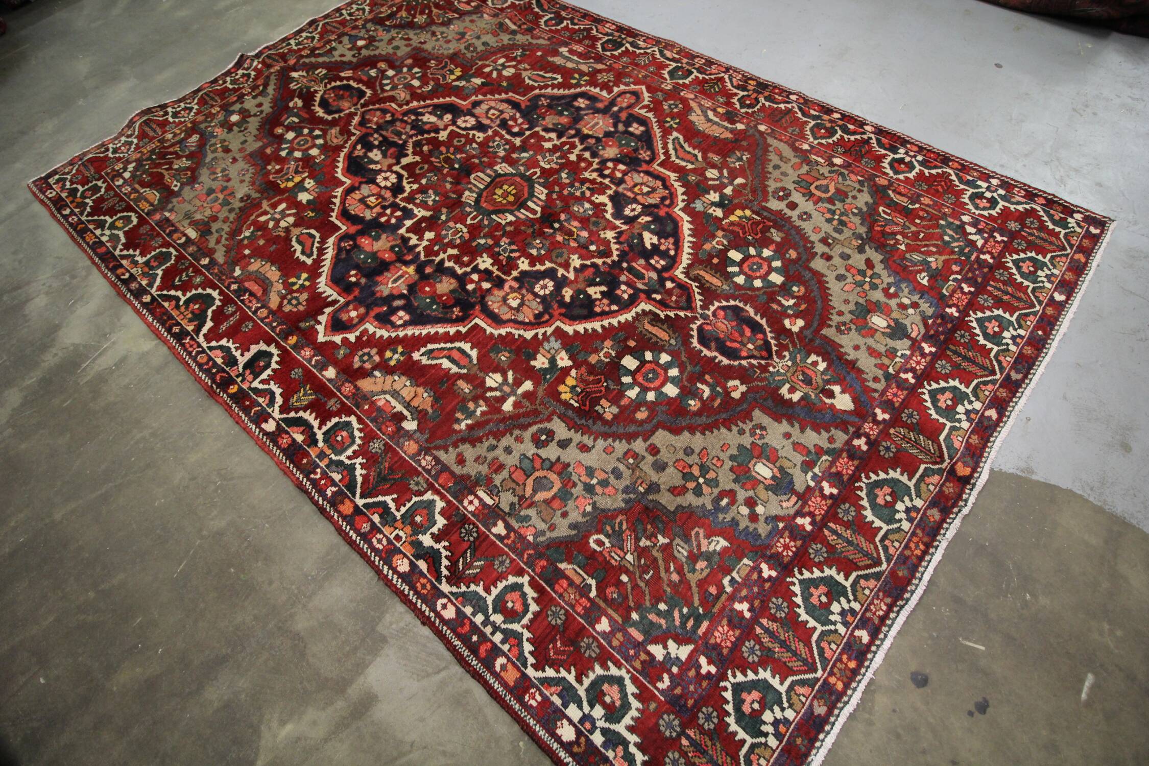 Tapis persan vintage en laine rouge tissée à la main - 211x306cm