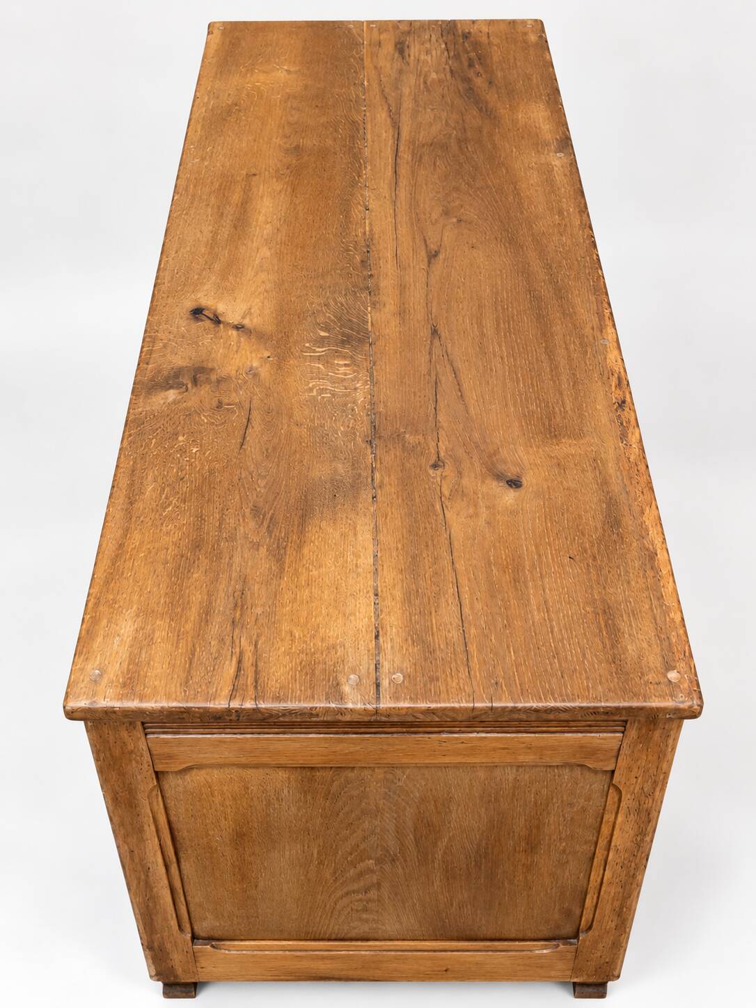 Antique workshop furniture with 9 solid wood drawers.
