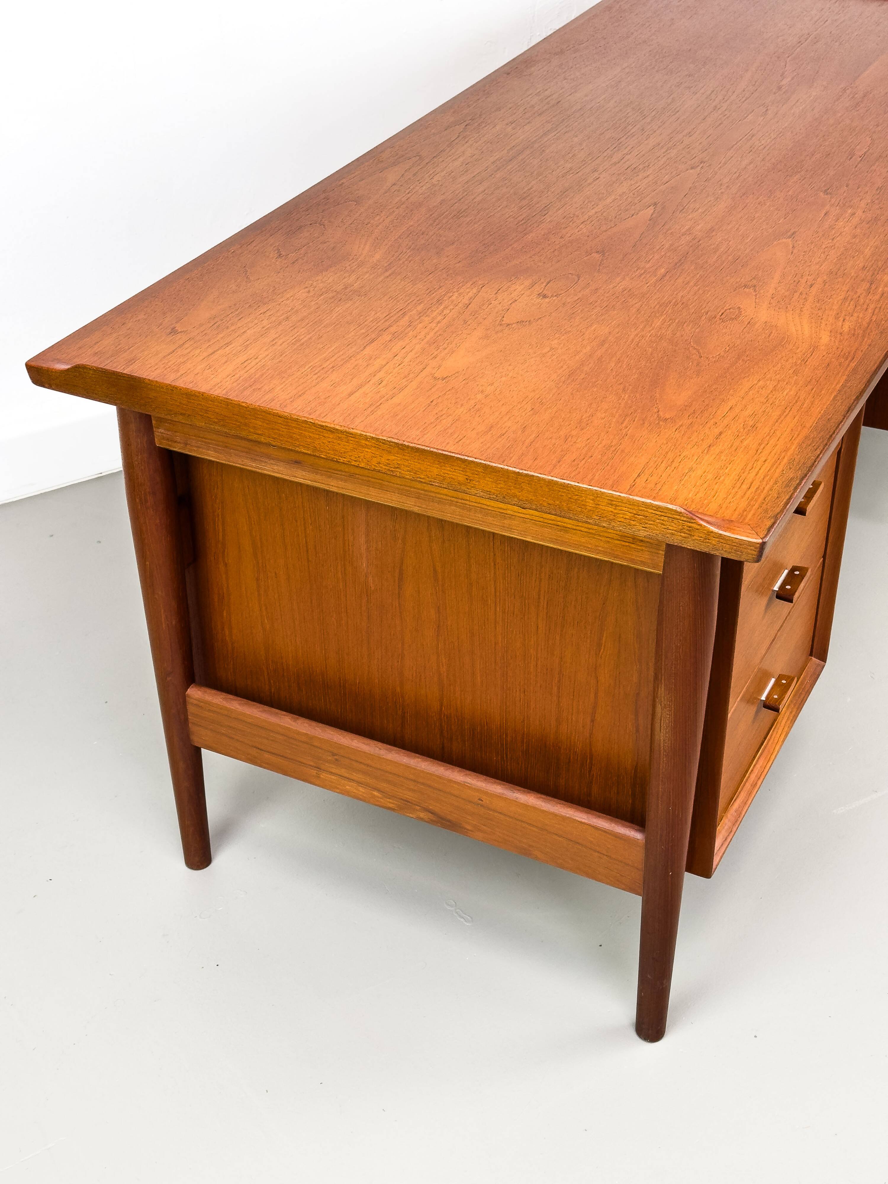 Teak Model 207 Desk by Arne Vodder for Sibast, 1960s