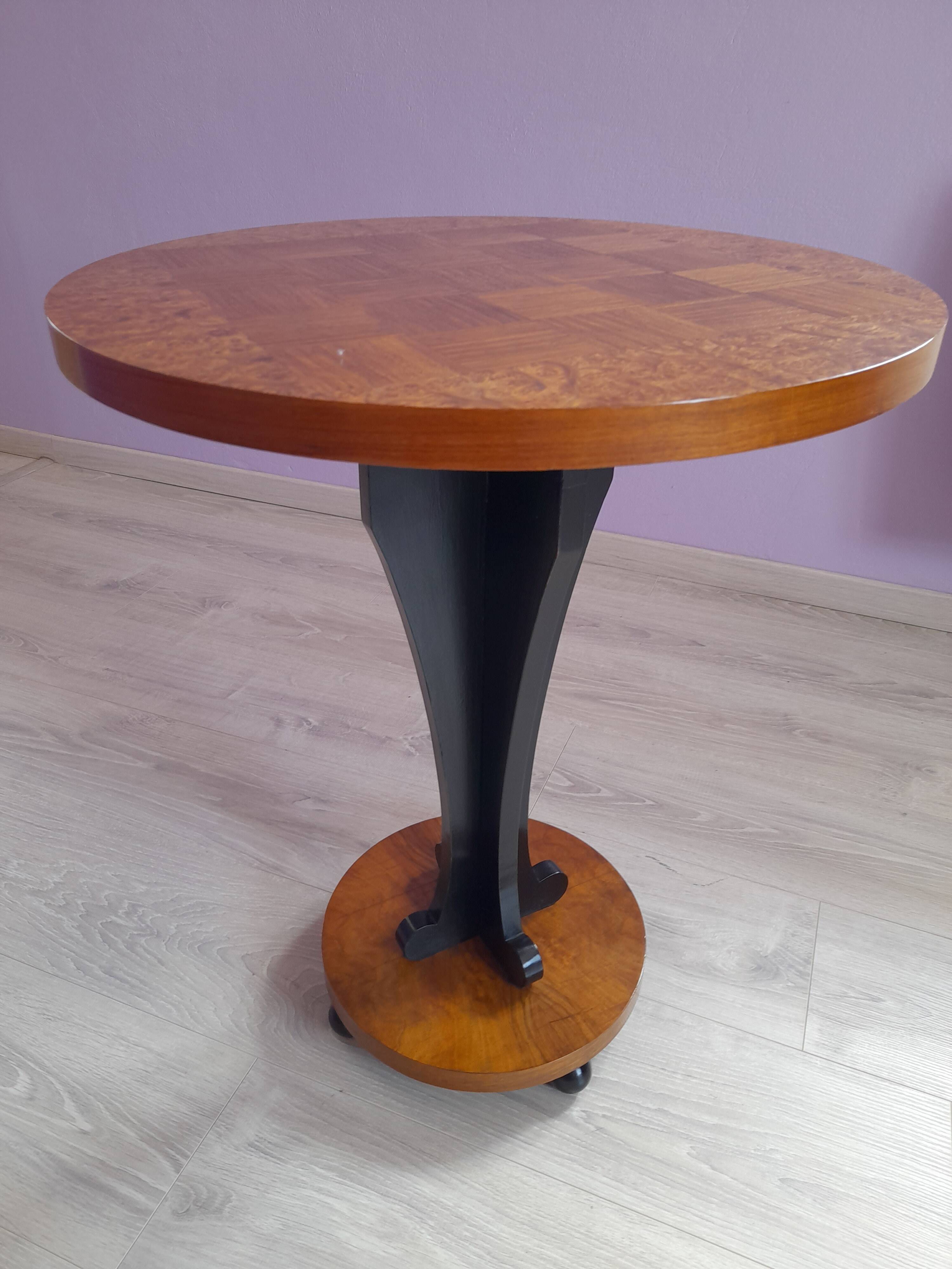Art Deco pedestal table