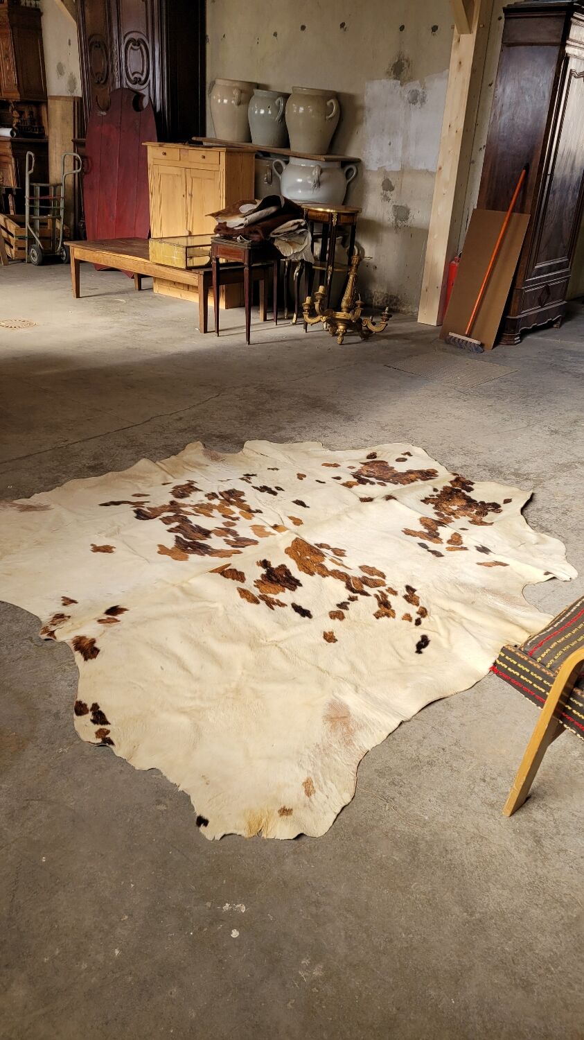 Vintage cowhide carpet 1970 2m30x1m90