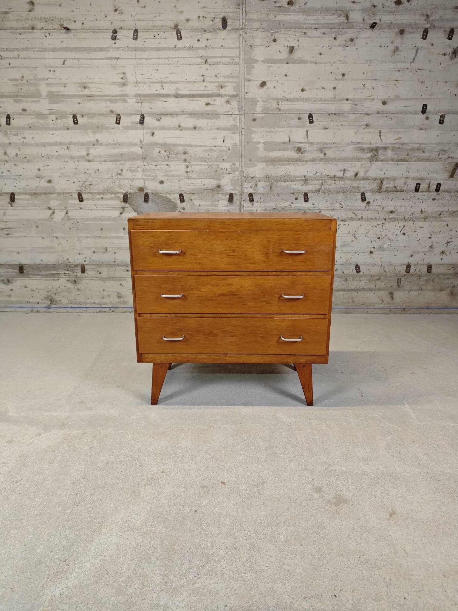 Vintage chest of drawers