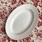 Plat ovale blanc en terre de fer Opaque de Lunéville, fin XIXe