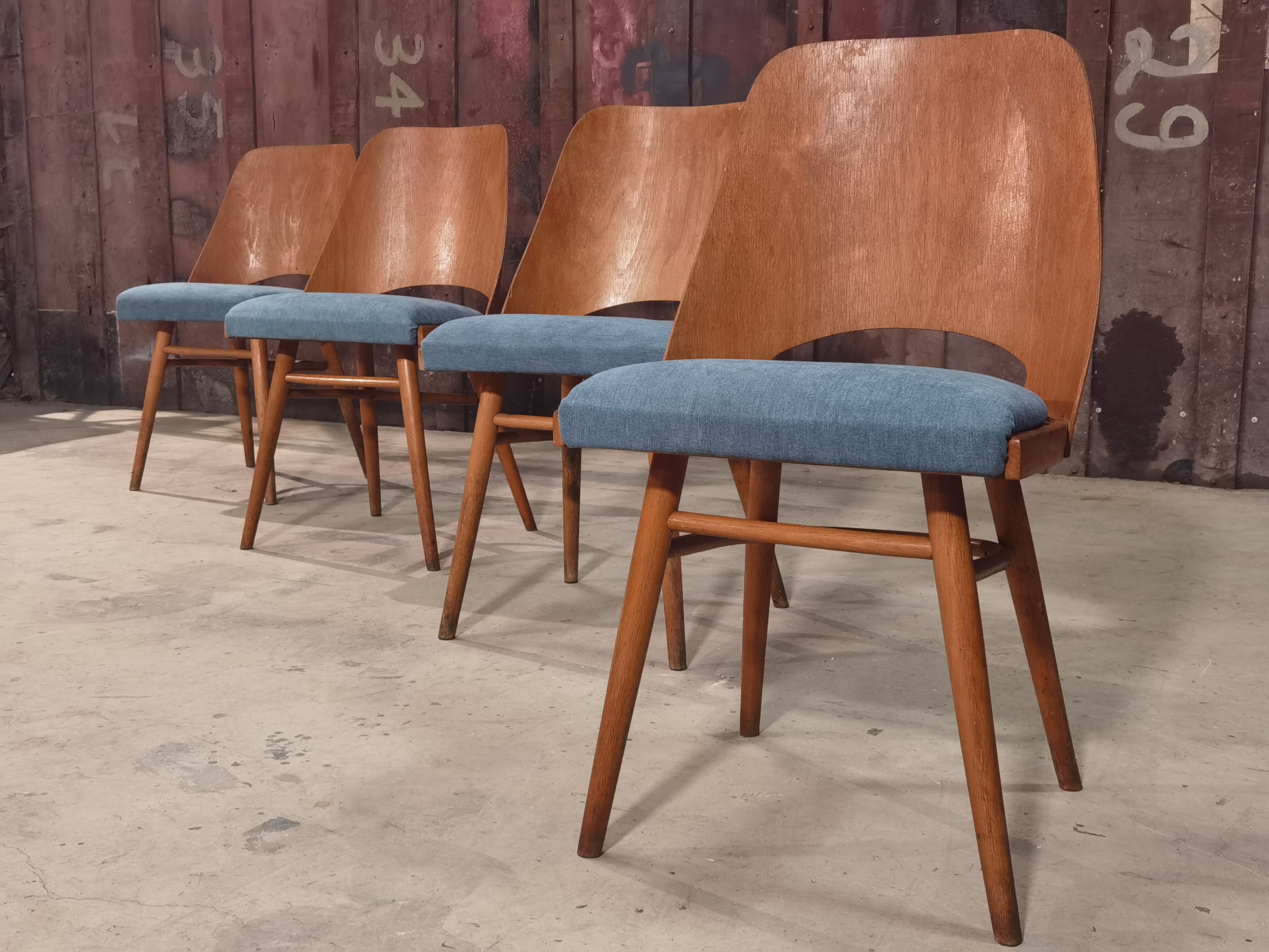 Suite of 4 chairs 515 Oswald Haerdtl's  for Thonet