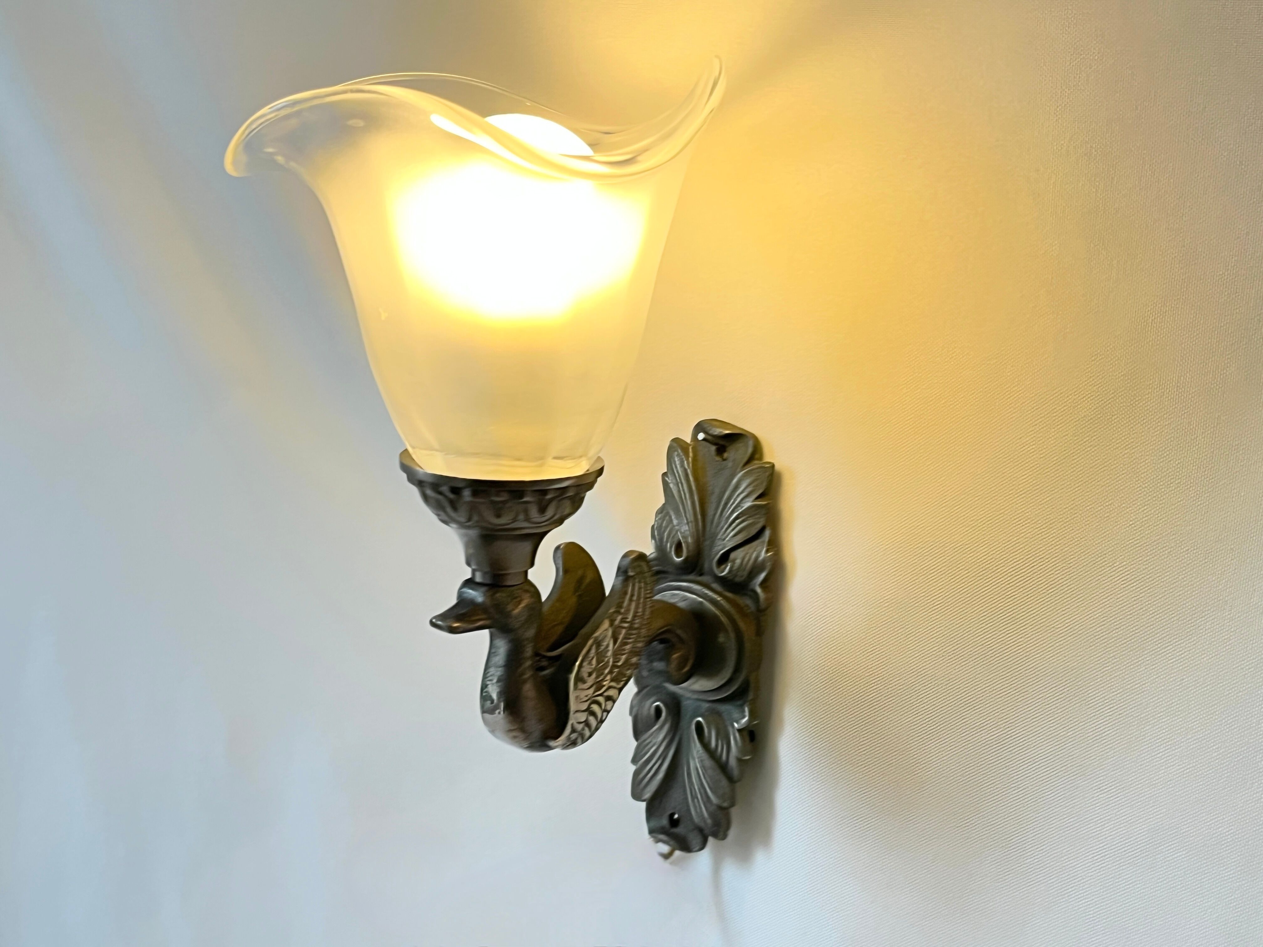 Applique Empire en bronze argent triton cygne et tulipe en pâte de verre italienne 1900 art déco