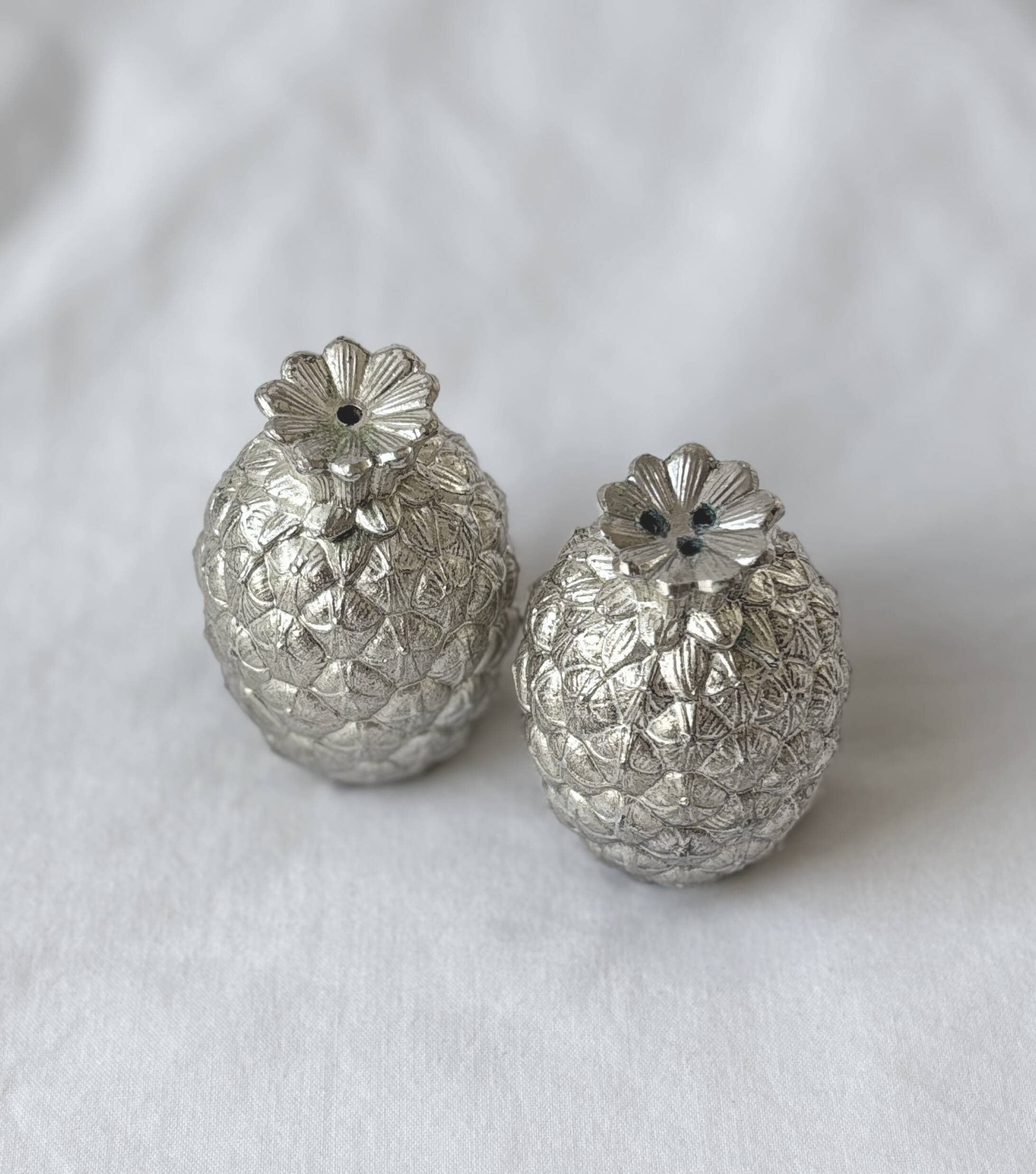 Maura Manetti pineapple-shaped salt and pepper shaker set