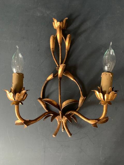 Paire d'appliques italiennes, feuilles en tôle dorée, 1940