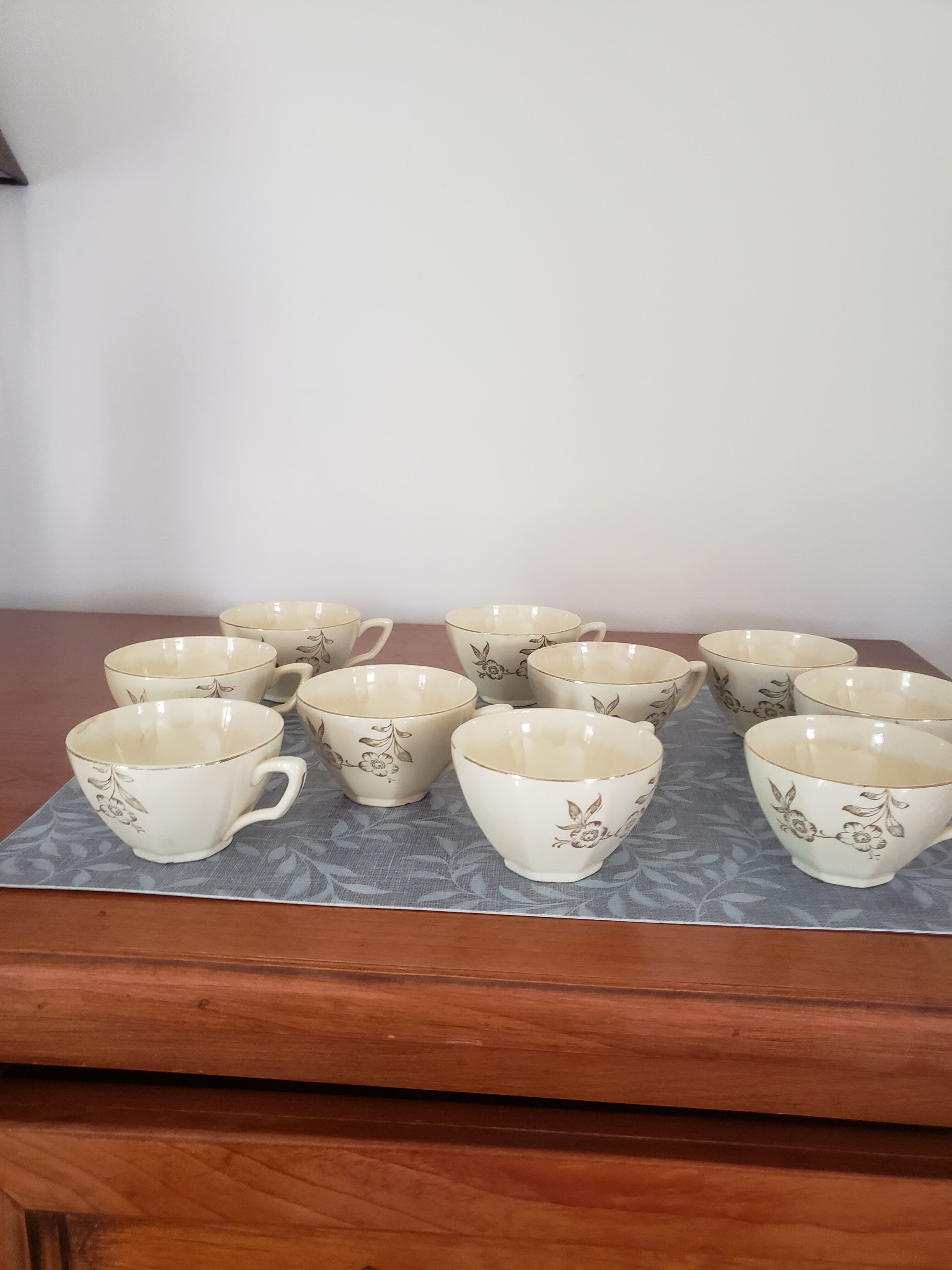 Porcelain coffee cups