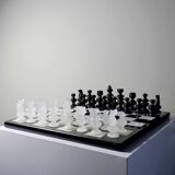 Large vintage chess set from the 70s, white and black marble, Italian craftsmanship