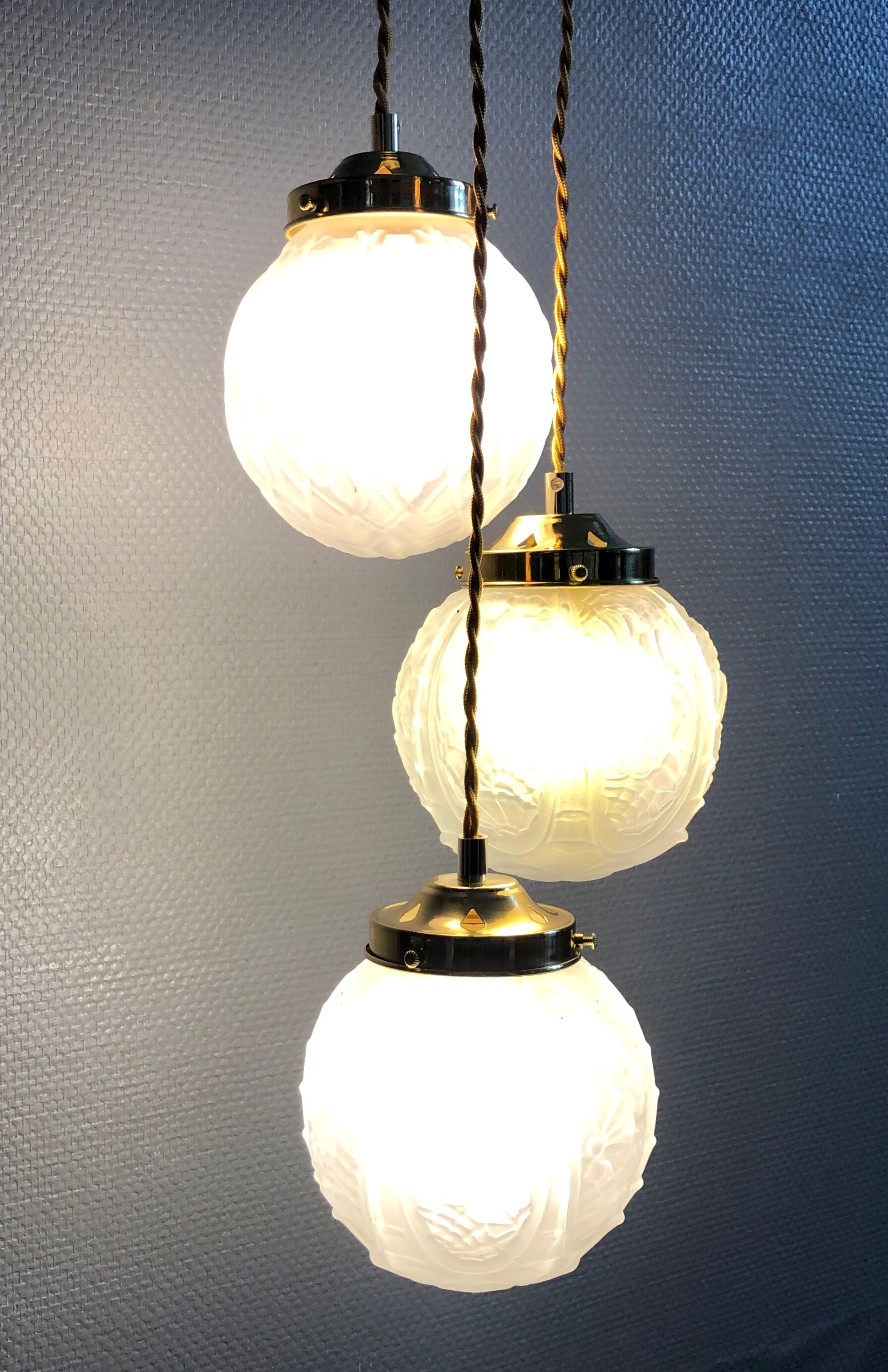Suspension cascade three lights globes art deco vintage