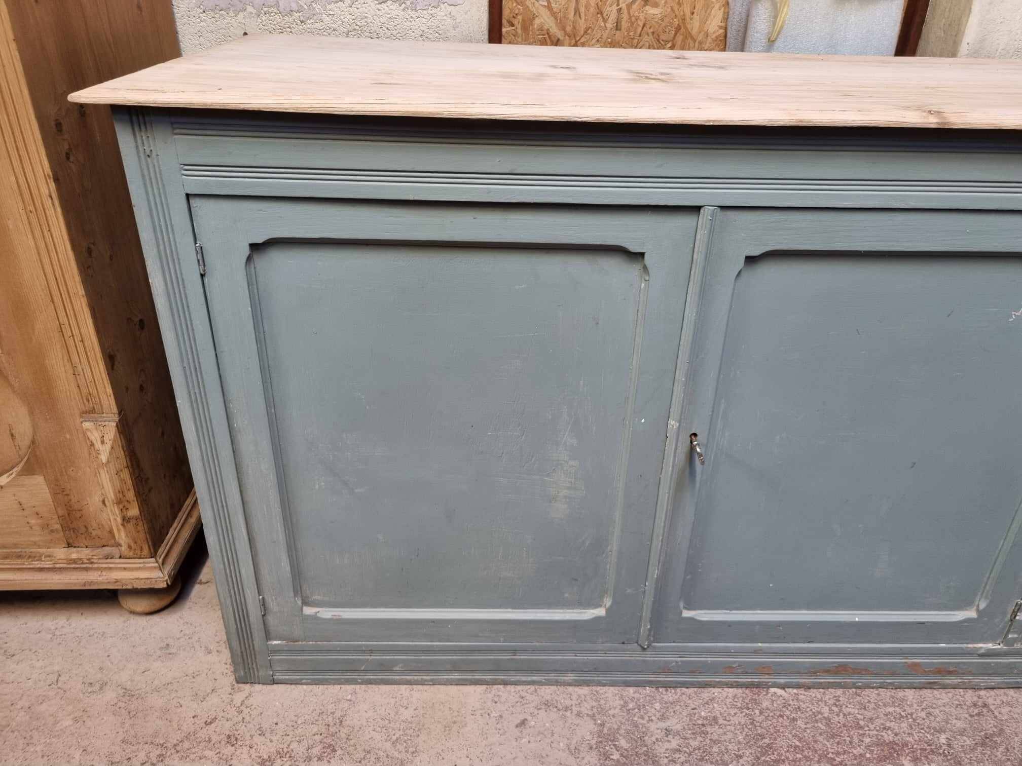 4-door trade furniture