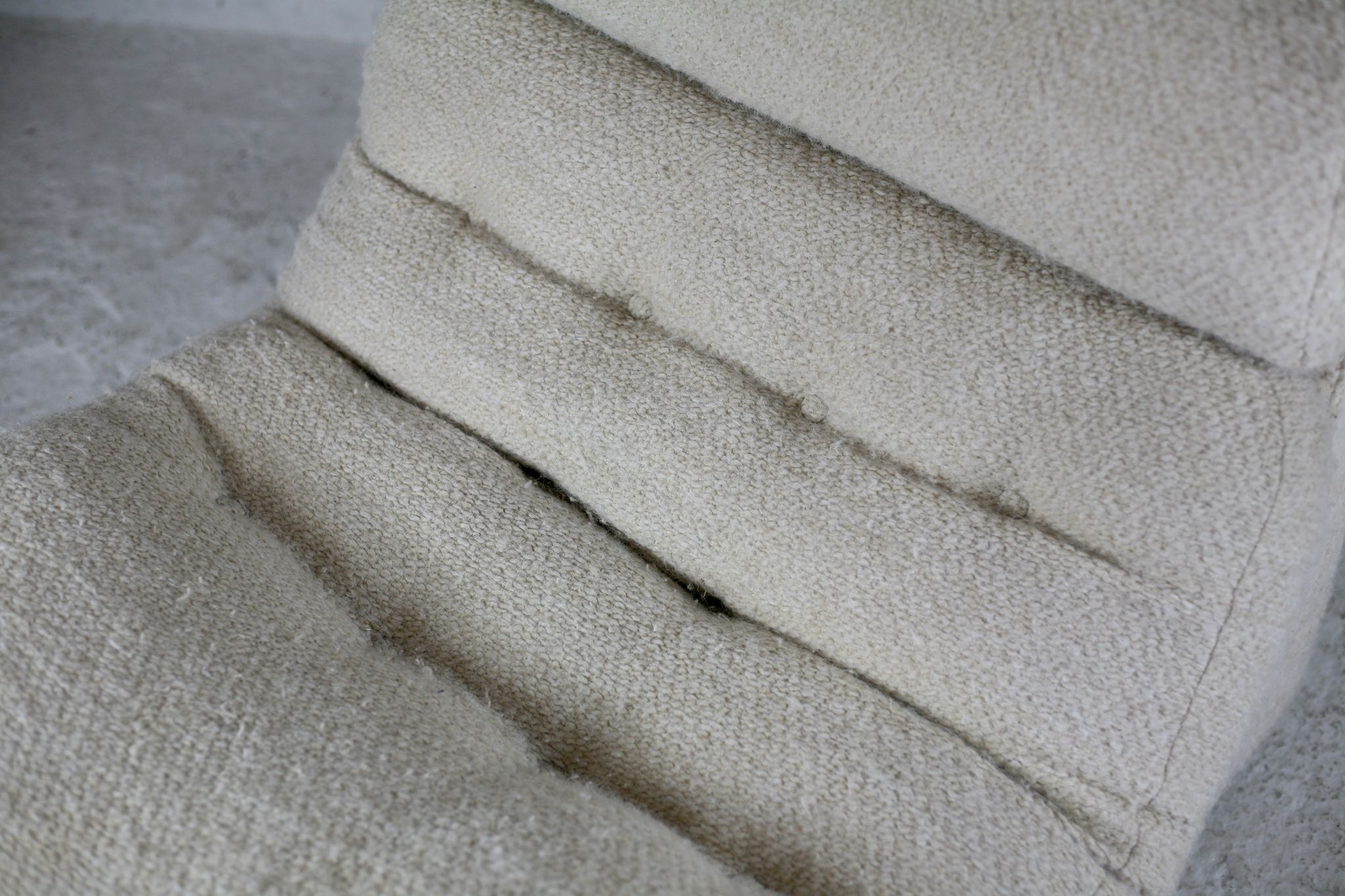 Chair "Space Age" in unbleached wool, France, circa 1970