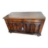 Provençal chest