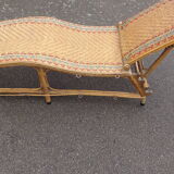 Bain de soleil, chaise longue en rotin