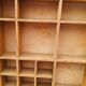 Étagères en bois miniature