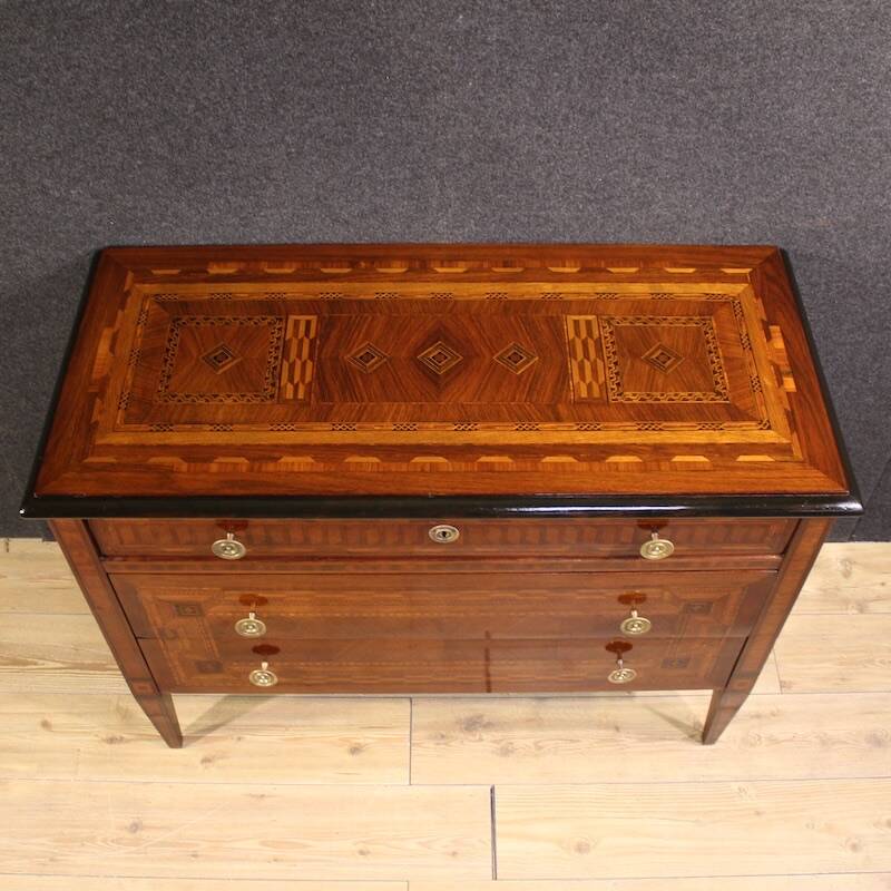 Commode en marqueterie de style Louis XVI italien du 20e siècle