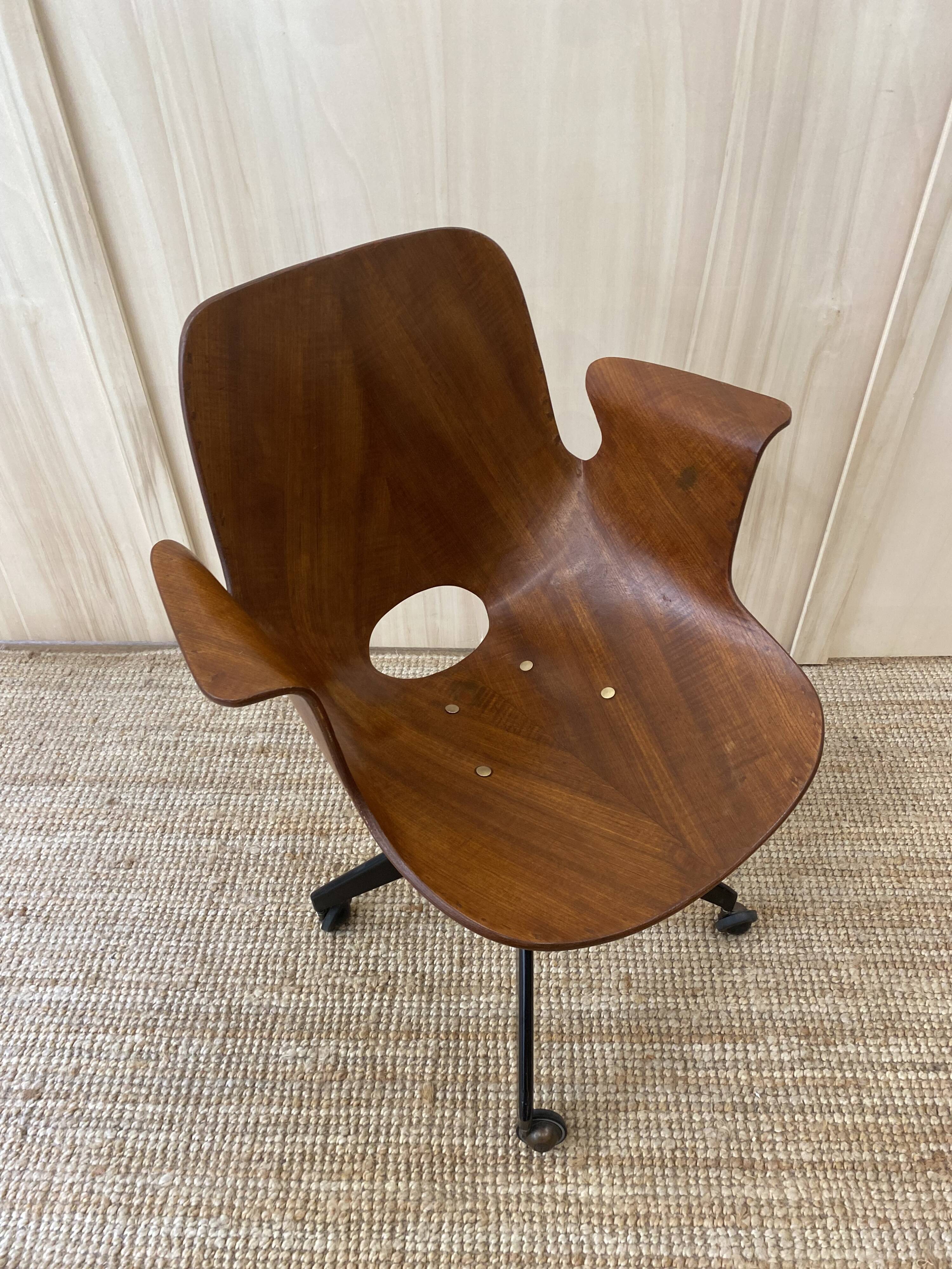 Medea office chair by Vittorio Nobili for Fratelli Tagliabue