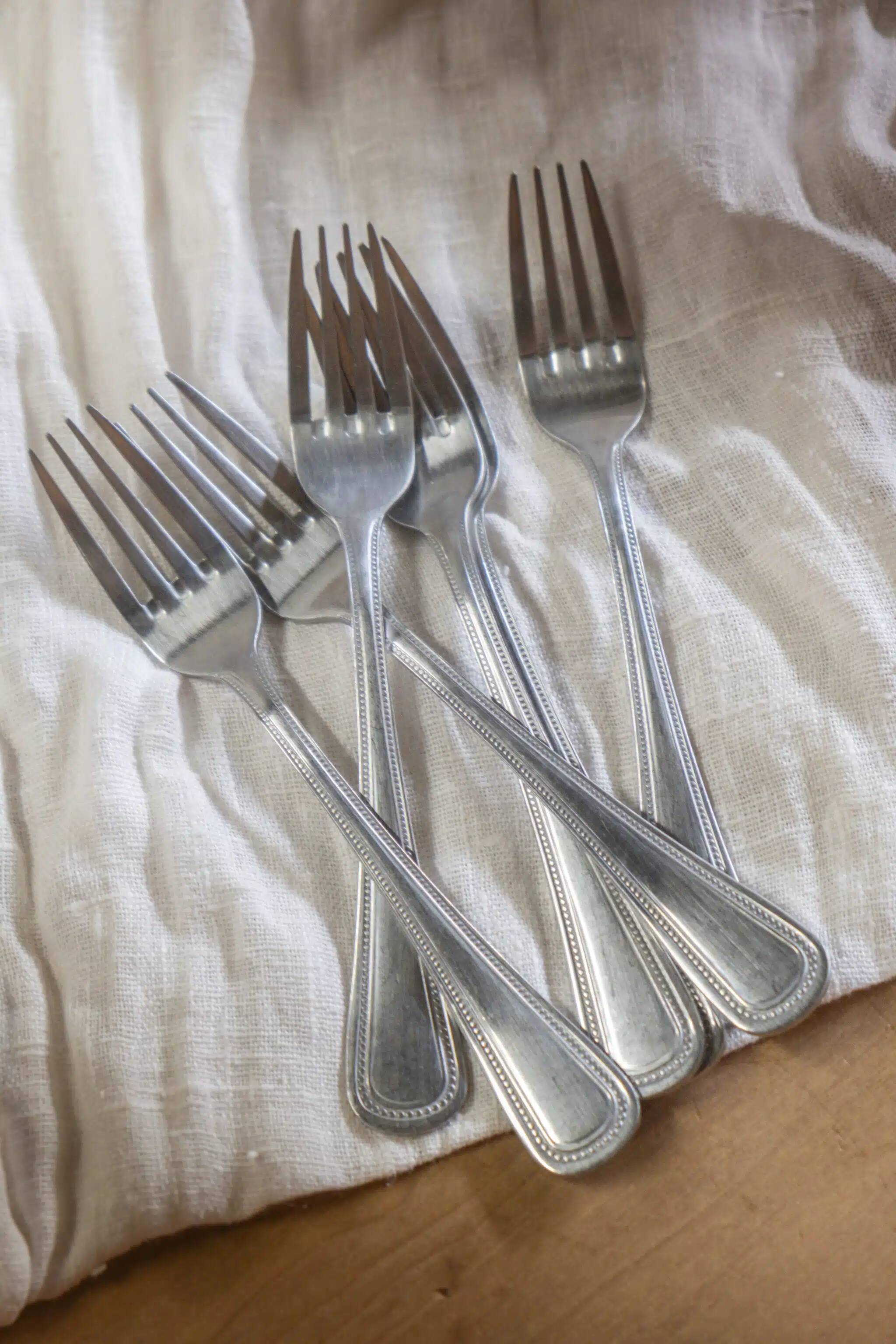 Set of 6 metal forks "Clothilde"