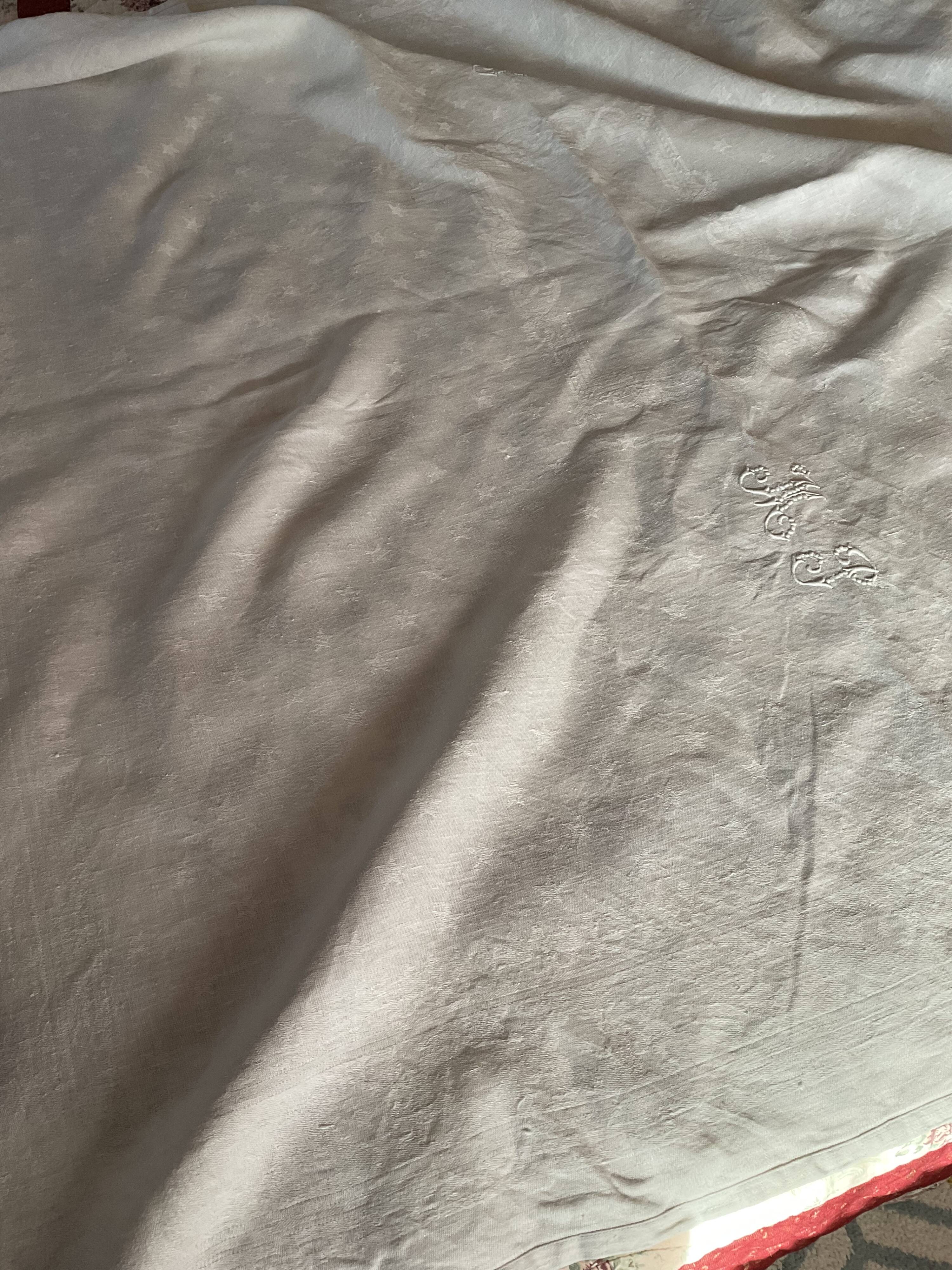Nappe tissus damassé, Brodé MP