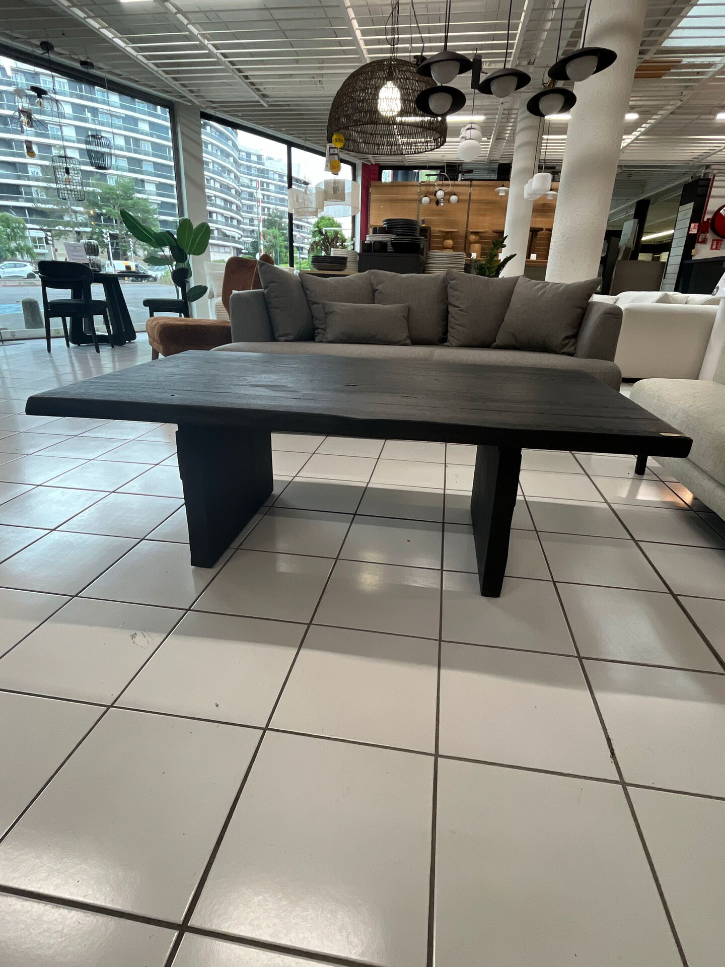 Table basse en chêne des marais