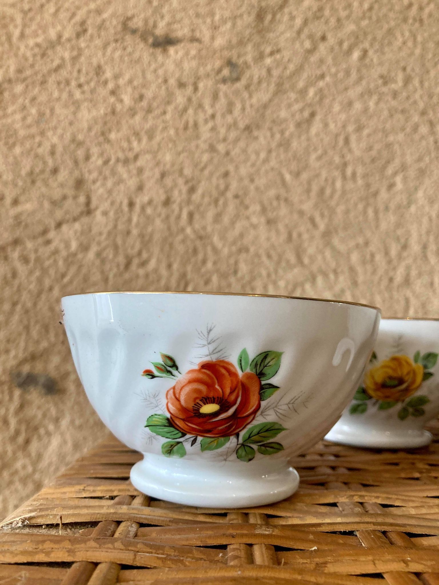 Set of 5 porcelain bowls