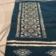Tapis berbère kilim bleu et blanc 104 x 58 cm