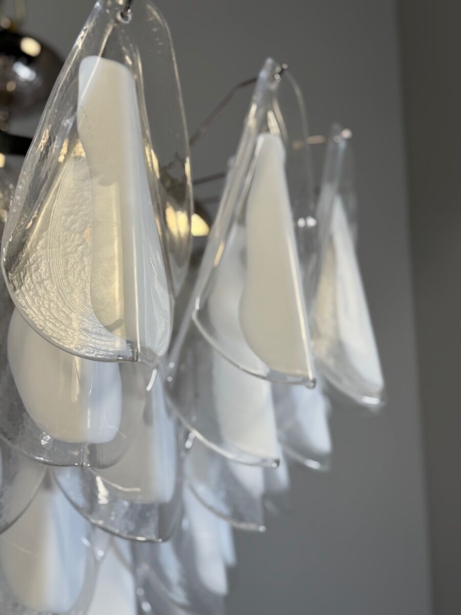 Venetian lustre in colourless and white Murano glass, circa 1990.