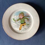 Set of 8 old dessert plates