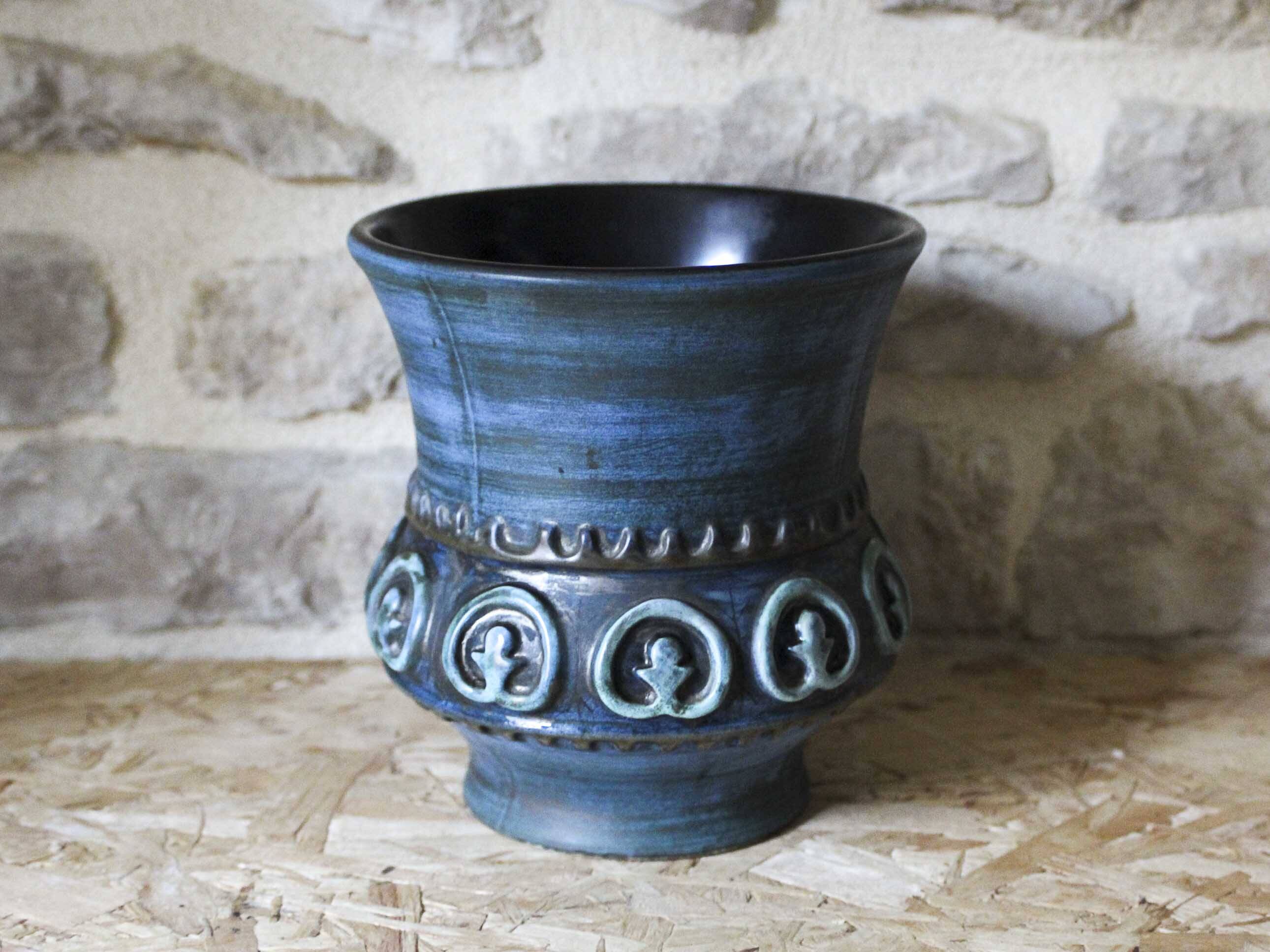 Ceramic vase by Jean de Lespinasse