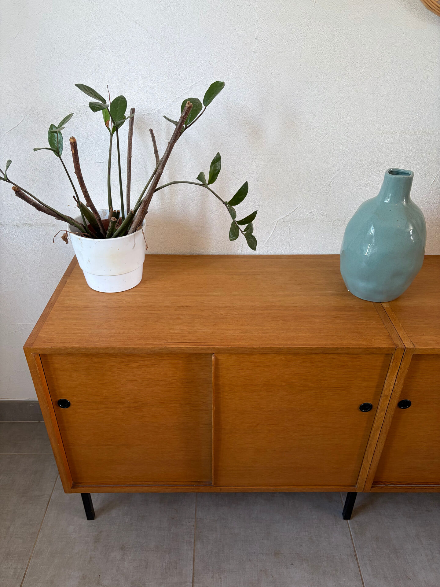Vintage school enfilade