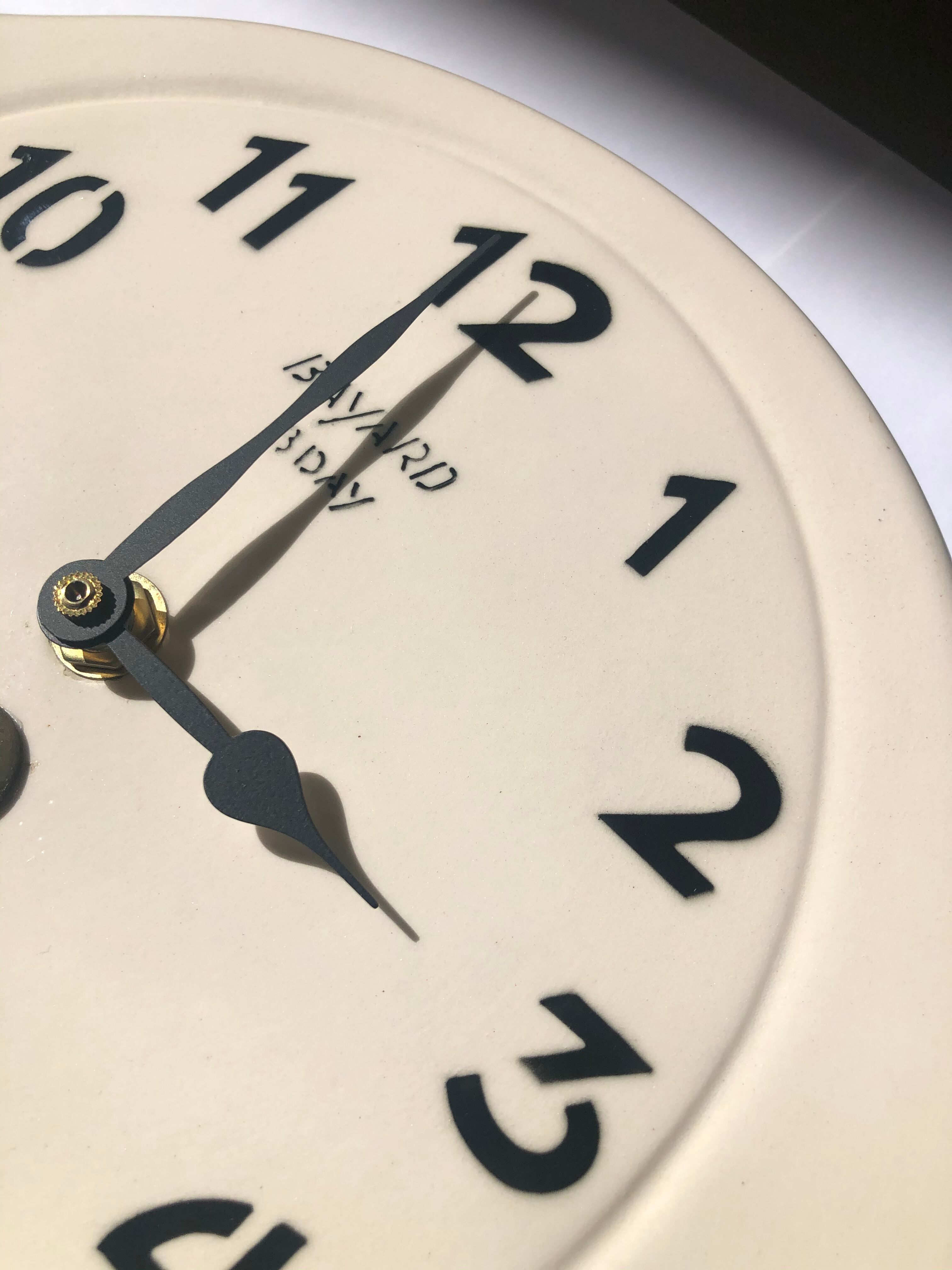 Pendule horloge art déco française Bayard en céramique mouvement quartz