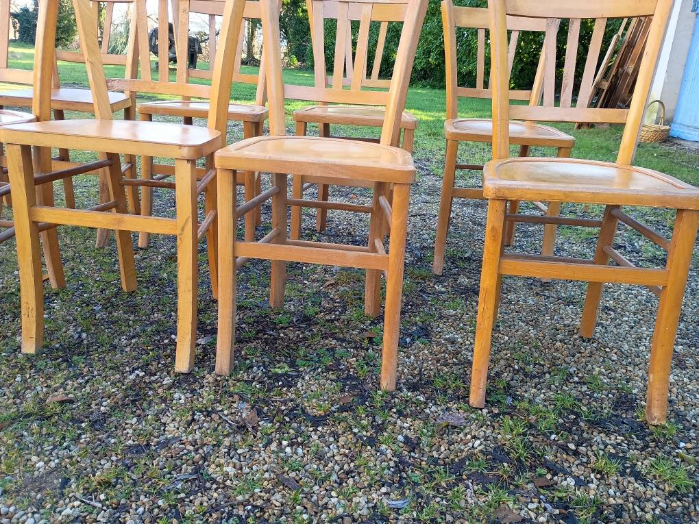 Ensemble de 10 chaises bistrot années 1950-60 vintage