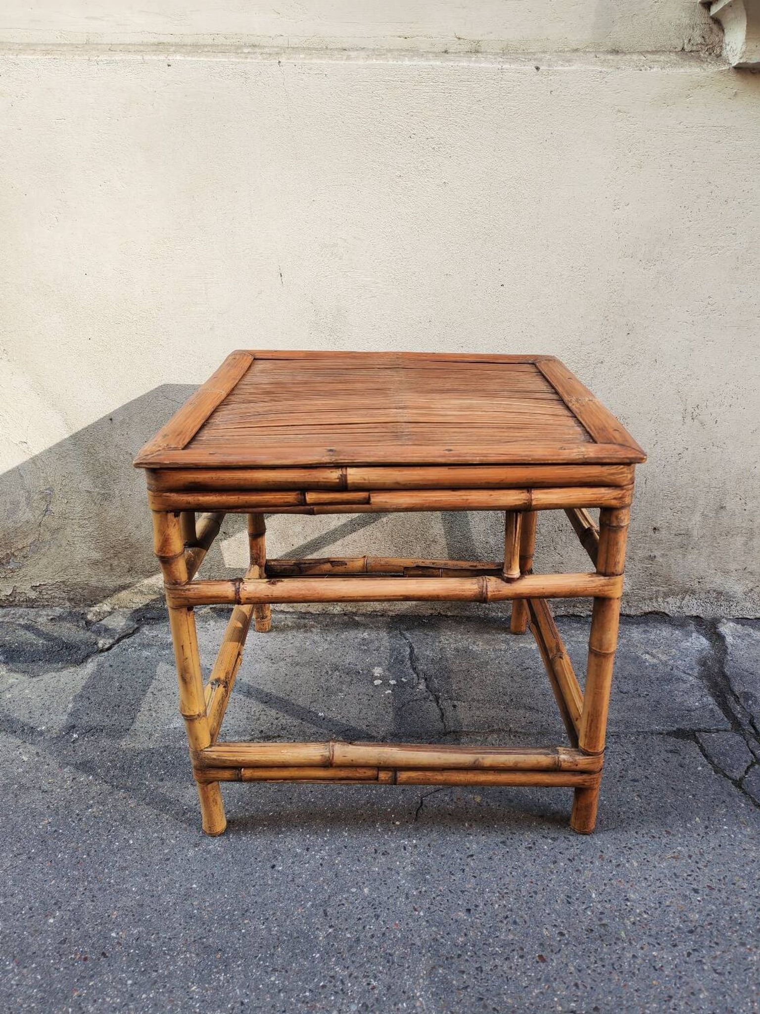 Table basse en bambou