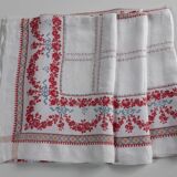 Grande nappe rouge et blanc 1m95x2m85 et ses 12 serviettes monogrammées "gf"