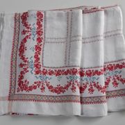 Grande nappe rouge et blanc 1m95x2m85 et ses 12 serviettes monogrammées "gf"
