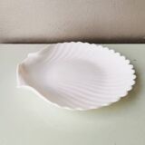 White ceramic dish shaped like 80s shells