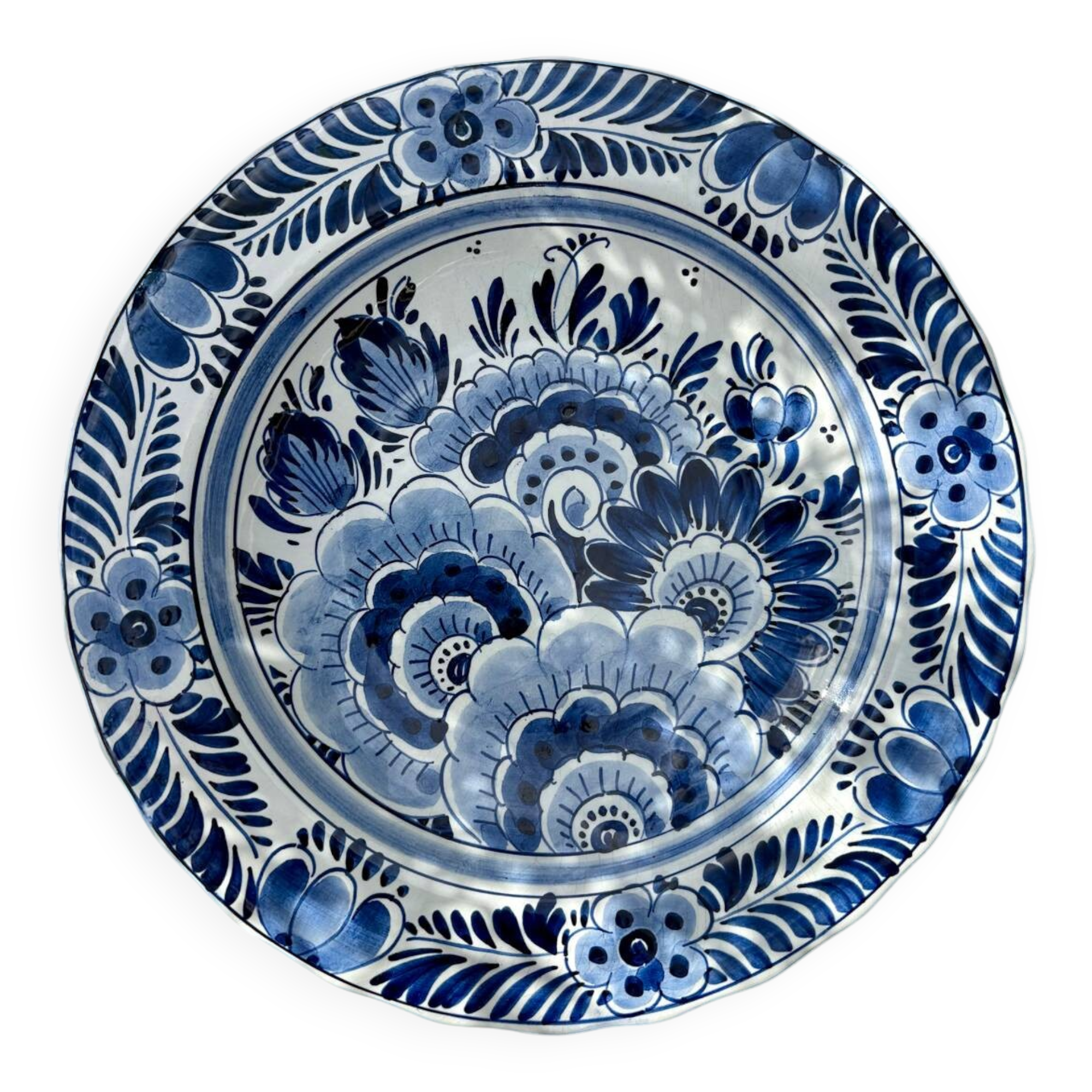Delftware plate – Hand-painted floral decoration