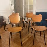 Chaises anciennes avec accoudoirs, bois et métal
