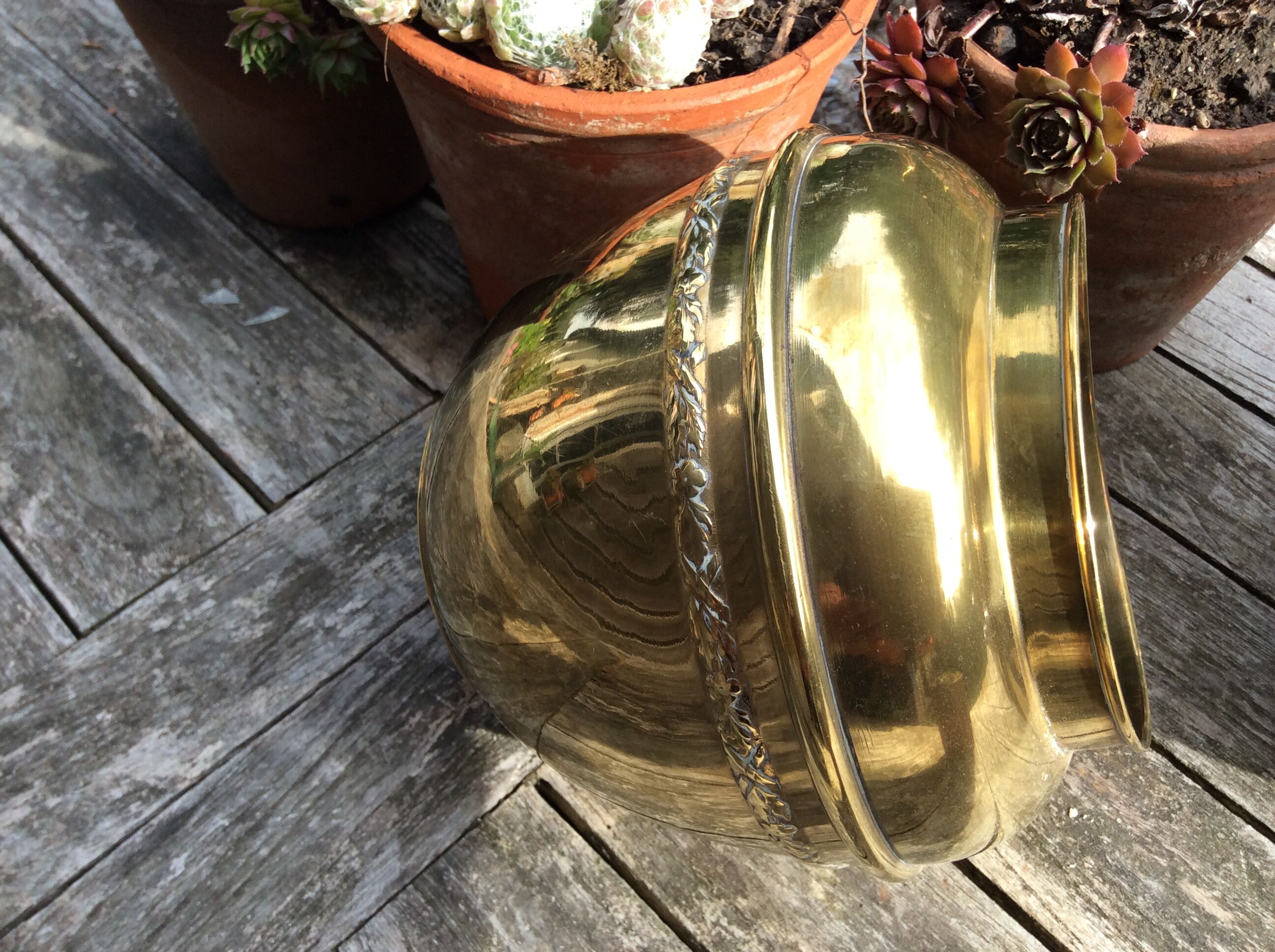 Cache pot en cuivre