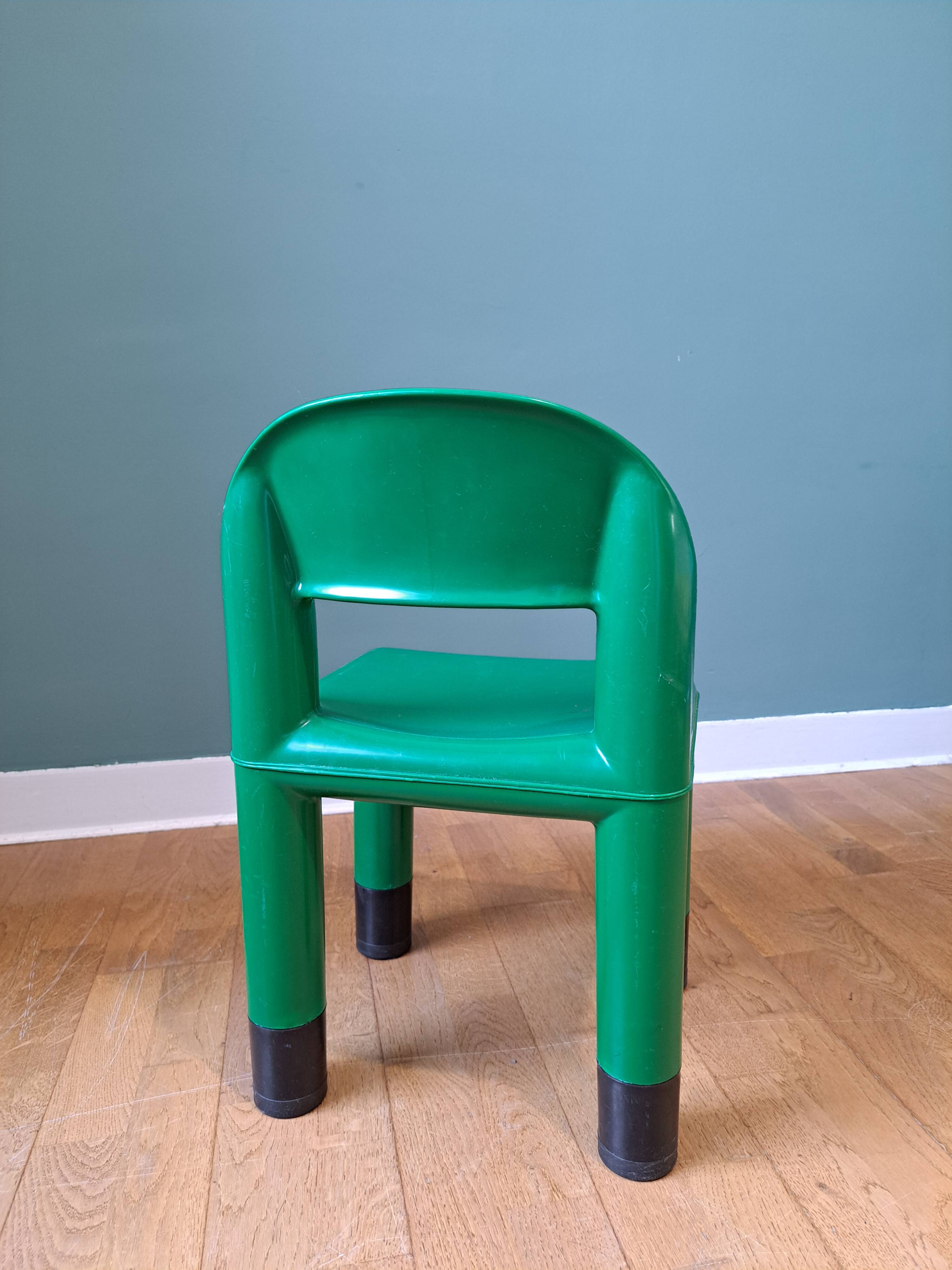 Chaise enfant design italien