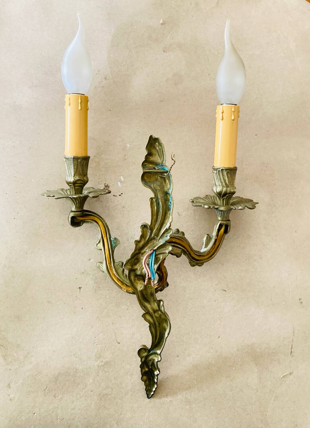 Louis XV style wall sconces in gilt bronze with undulating arms