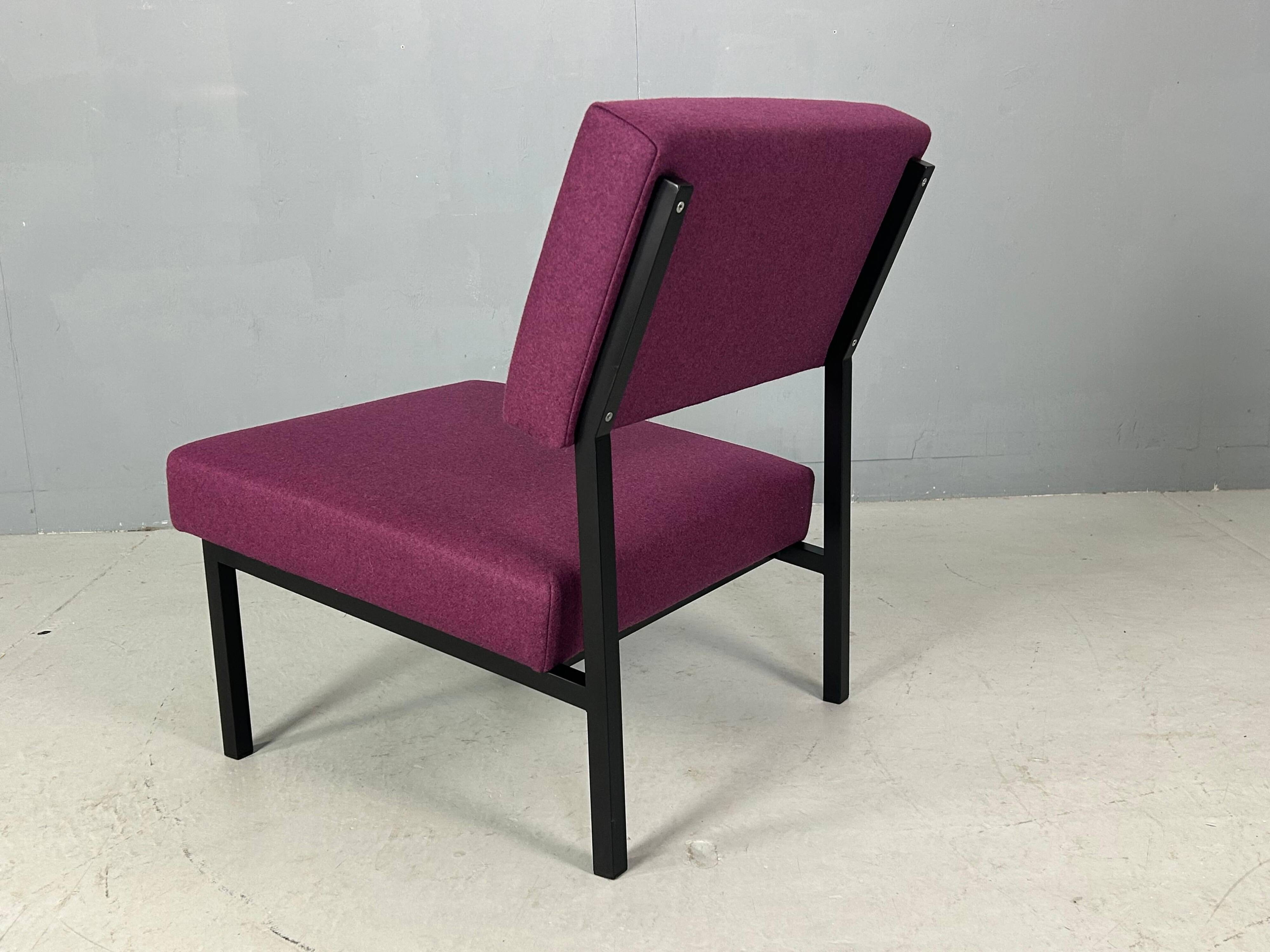 Gijs Van Der Sluis Eggplant colored Lounge Chair model 36 ZA, 1961