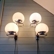 Pair of wall lights, G. Sciolari, in chrome metal and white opaline, 1970s