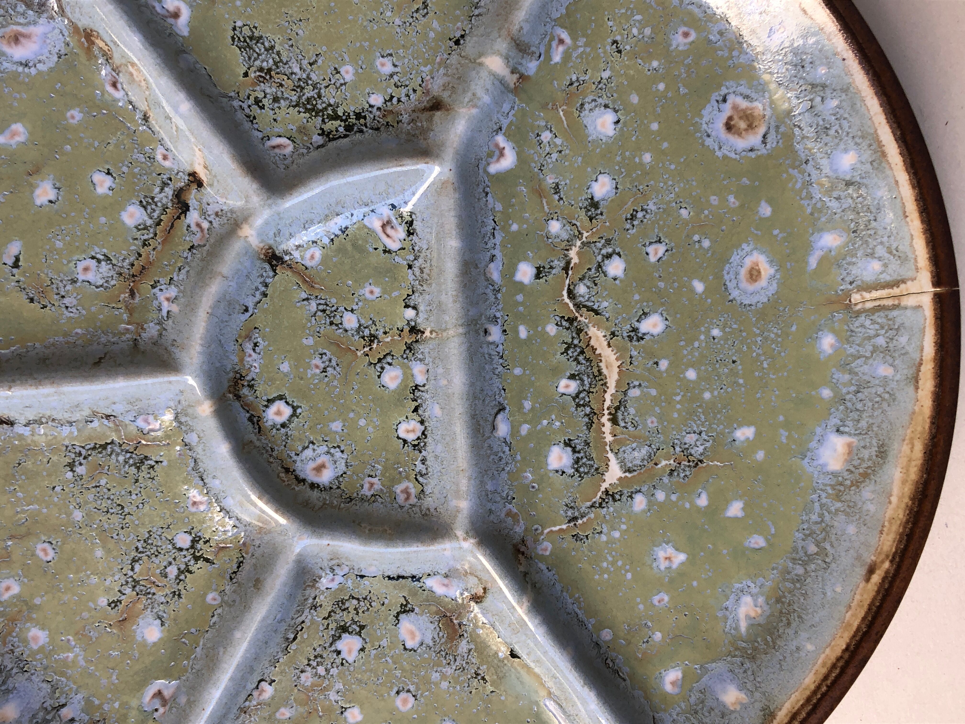 Set of 6 ceramic plates compartmentalized