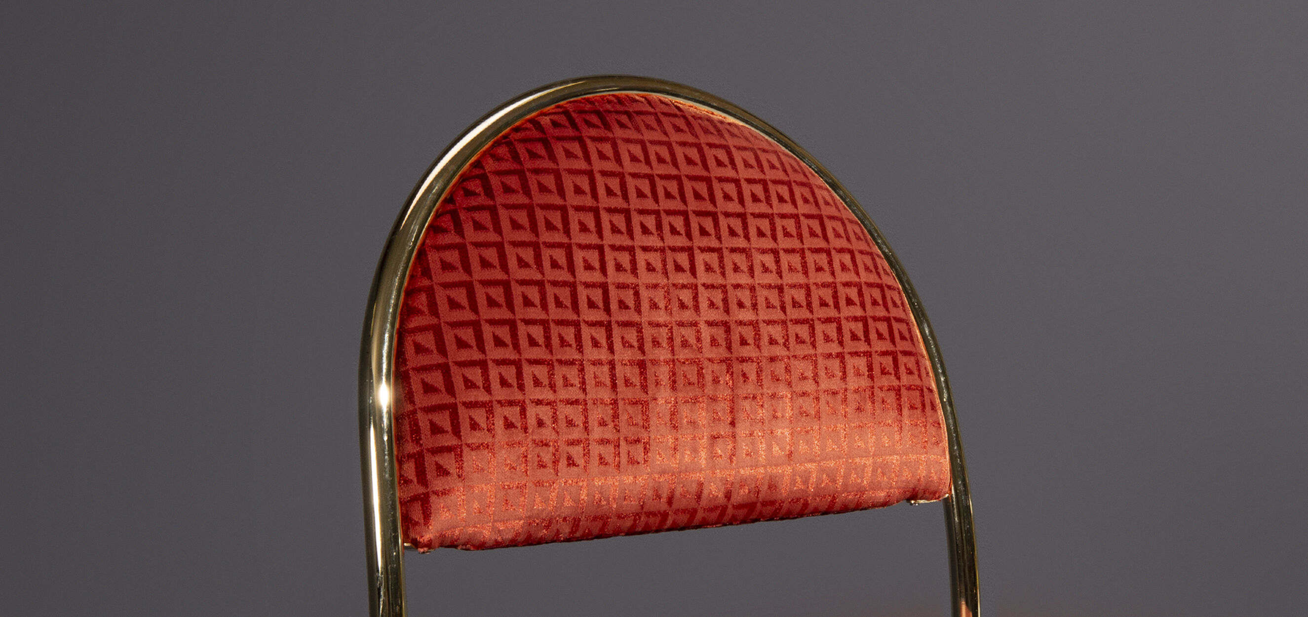 Chaise de Hollywood Regency dans le guide FR 11